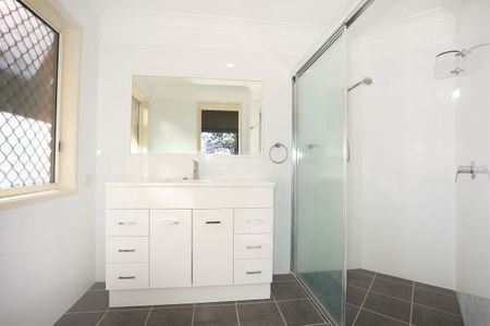 3 Seamist Drive, Nerang, QLD 4211 - Photo 2