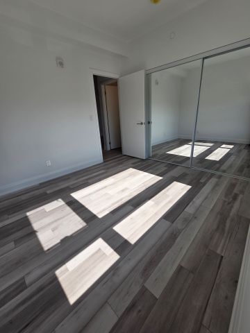 For Lease - 3250 Carding Mill Trail Unit# 211, Oakville, Ontario - Photo 2