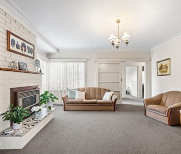 Three Bedroom Family Home - Walk to The Chase Shopping Center - Photo 1