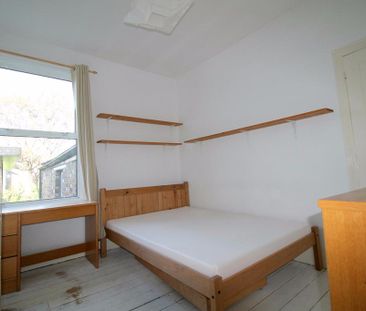 4 Bed Terraced House, Clifden Road, E5 - Photo 6