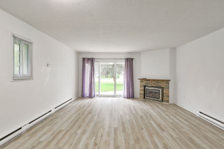 For Lease - 4 Paradise Boulevard Unit# 5, Ramara, Ontario - Photo 3