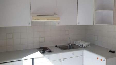 Location Appartement 1 pièce 37m² TOURS 37000 - Photo 4