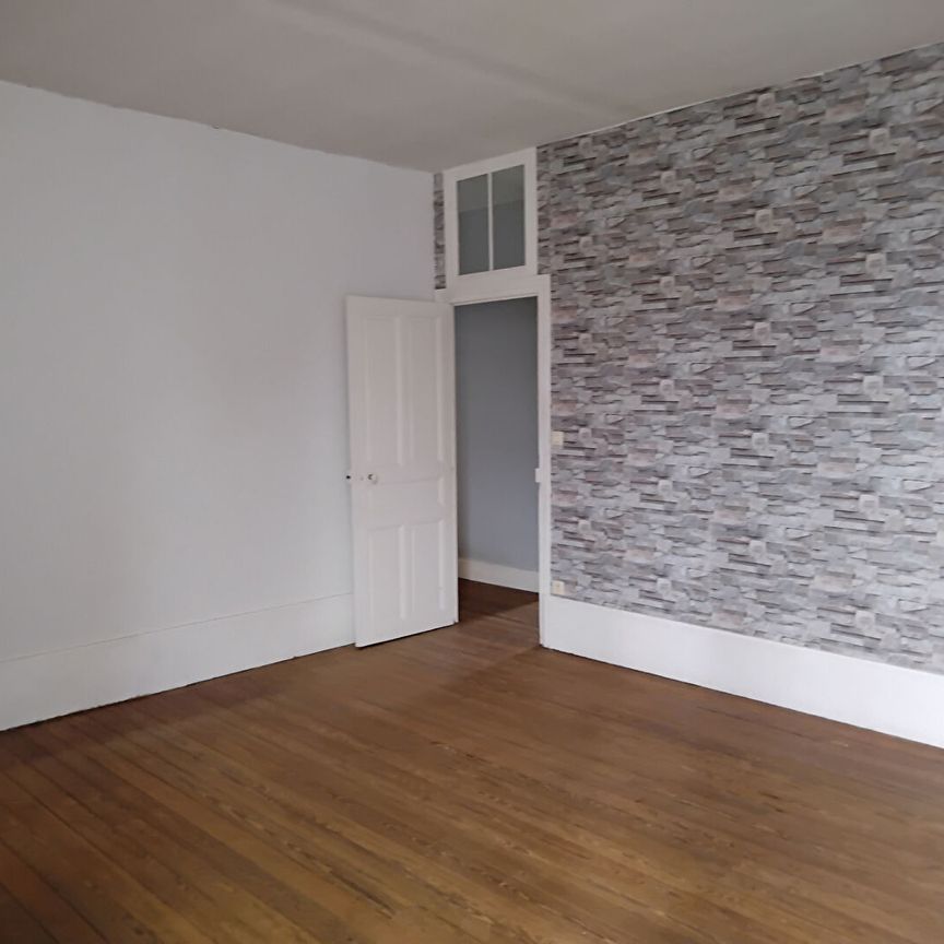 Vaste appartement 100 m² centre ville AUTUN - Photo 1