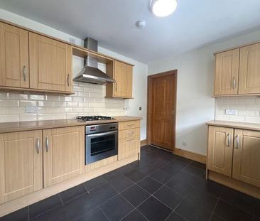 3 bedroom terraced house to rent - Photo 6