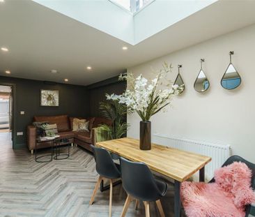 5 bedroom terraced house to rent - Photo 3