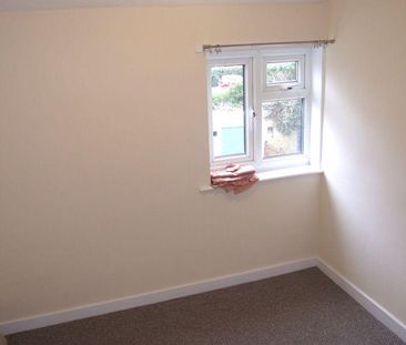 3 bedroom end of terrace house to rent - Photo 6