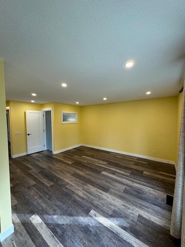 7924 HUNTINGTON RD NE, Calgary - Photo 5