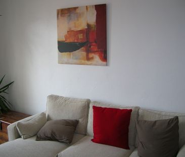 Appartement T3 de 57 m² en bon état général avec un balcon et un ce... - Photo 2