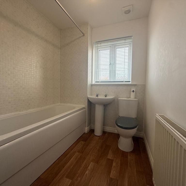 2 bedroom terraced house to rent - Photo 1