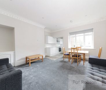 North Terrace - Flat 2, Newcastle Upon Tyne - Photo 3