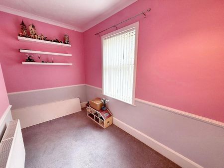 3 bedroom apartment to rent - Photo 3