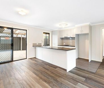 13 Weavers Street, Manor Lakes VIC, Belconnen - Photo 6