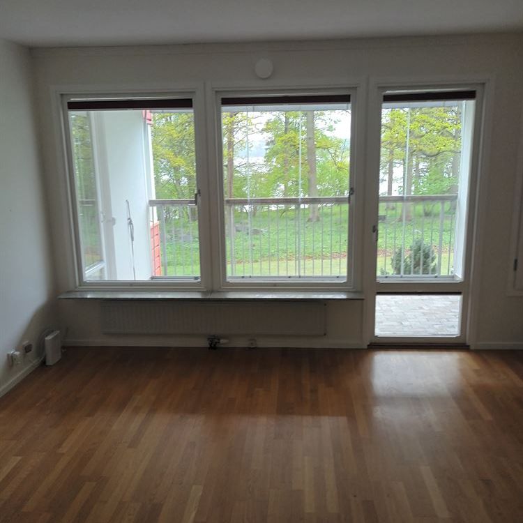 Stockholm, Lidingö, Larsbergsvägen - Photo 1