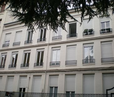 Location Appartement 2 pièces 42m² ST ETIENNE 42000 - Photo 5
