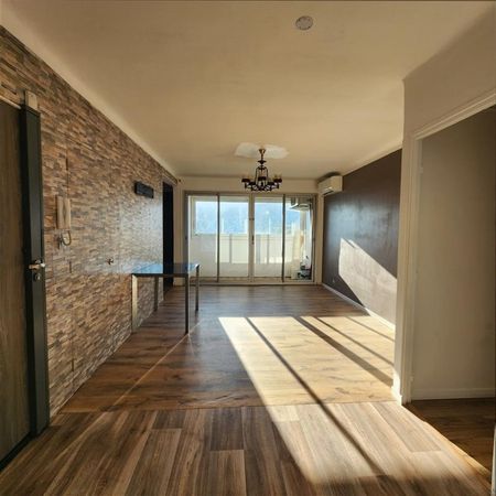 3 pièces - 68,98 m² - 7ème étage - Colocation autorisée - Photo 2