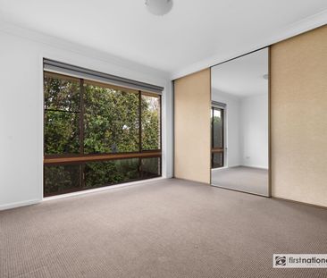 CENTRAL, QUIET & RENOVATED - Photo 4