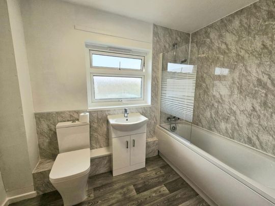 Charfield Green, Charfield, Wotton-Under-Edge - Photo 1