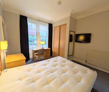 2 bedroom flat to rent - Photo 6
