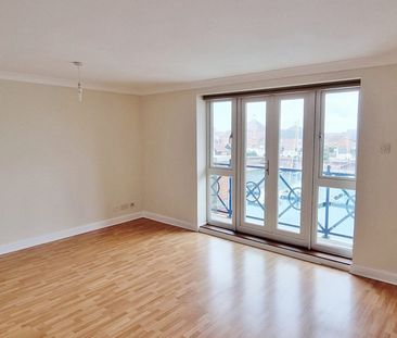 2 bedroom flat to rent The Piazza, Sovereign Harbour South - Photo 4