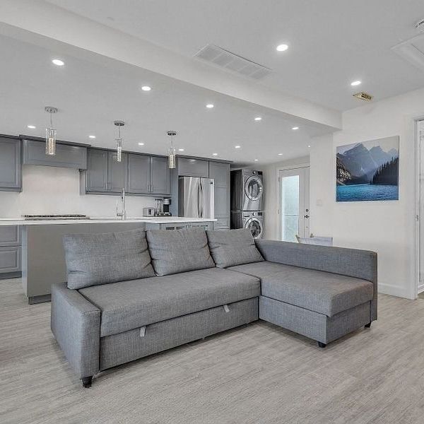 For Lease - 24 Trillium Avenue, Hamilton, Ontario - Photo 1