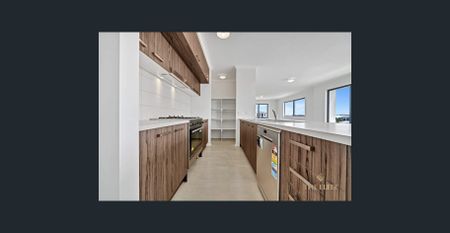 Stylish 3-Bedroom, 2-Bathroom 2 Living Areas Triple-Storey Townhouse in Truganina - Photo 4