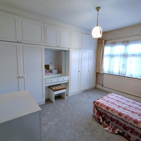 Walmington Fold, Woodside Park, London N12 - Photo 5