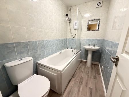 1 bedroom flat to rent - Photo 4