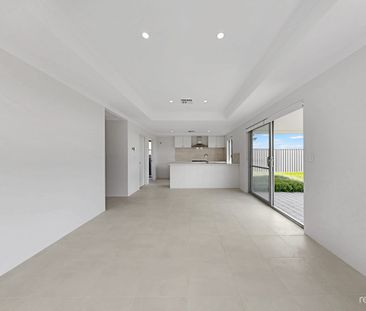 BRAND NEW COASTAL HOME - Photo 4