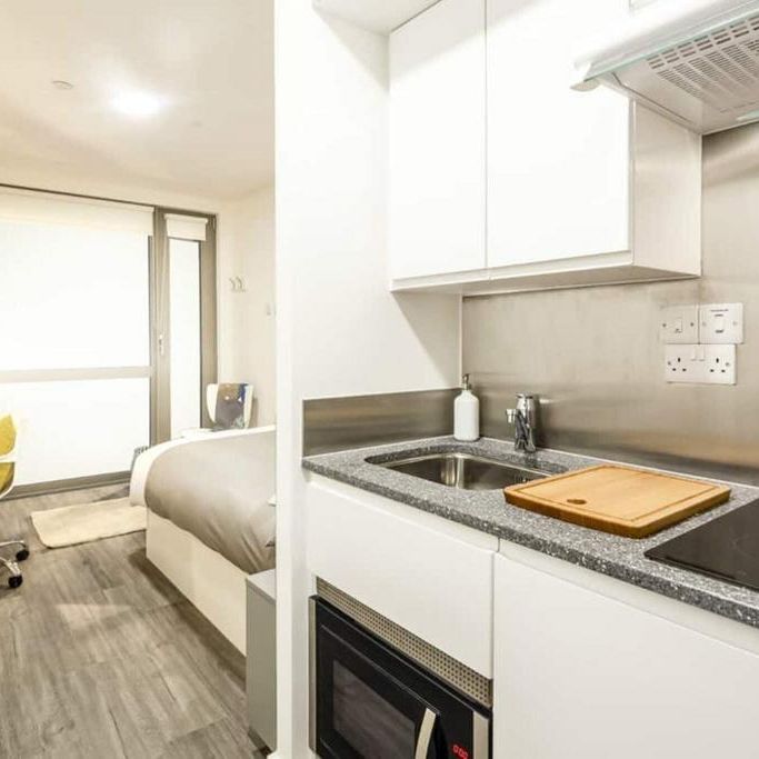 Studio to rent - Photo 1