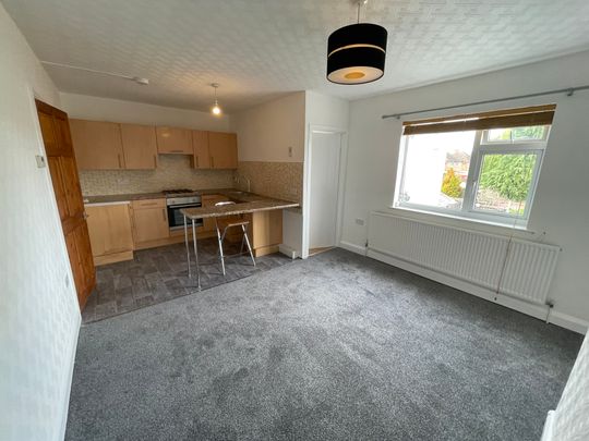 The Crescent, LE18 1HW, Leicester - Photo 1