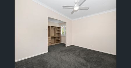 Modern Family Home with Studio - Photo 2