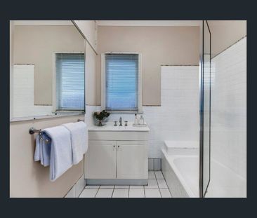 157 Bilsen Road, Wavell Heights, Qld 4012 - Photo 4