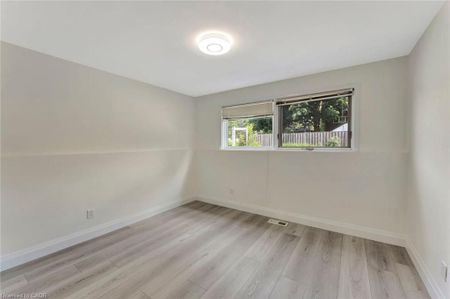 For Lease - 6 Ruskview Road Unit# 2, Kitchener, Ontario - Photo 3