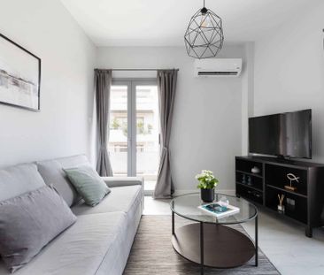 Minimal 2BD Apartment with Lycabettus view - Photo 4