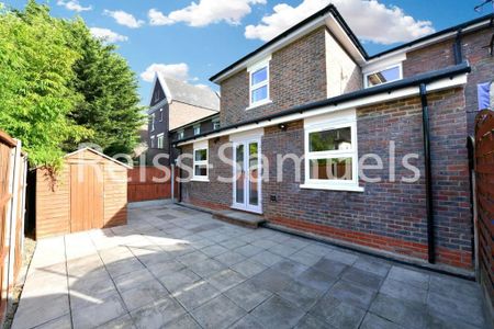 6 bedroom terraced house to rent - Photo 2