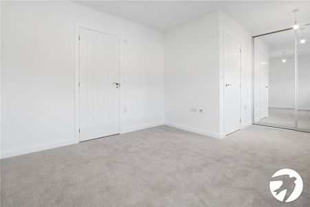3 bedroom end of terrace house to rent - Photo 4