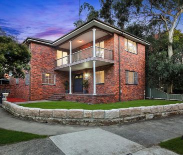 Expansive Six-Bedroom Home in Peaceful Riverside Pocket - Photo 5