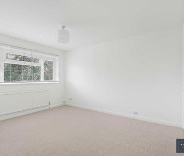 Station Avenue, Walton-on-thames, Surrey, KT12 - Photo 5