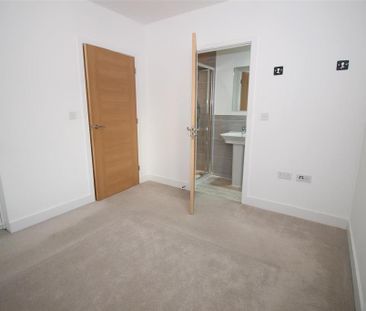 2 bedroom terraced house to rent - Photo 6