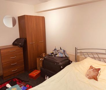 Room in a Shared Flat, Bells Square, S1 - Photo 2