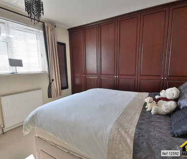 3 bedroom terraced house to rent - Photo 6