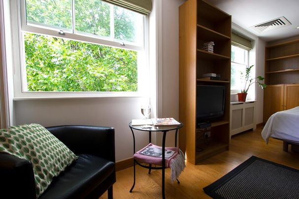 Flat 23 Cartwright Gardens, Bloomsbury WC1H 9EH - Photo 1