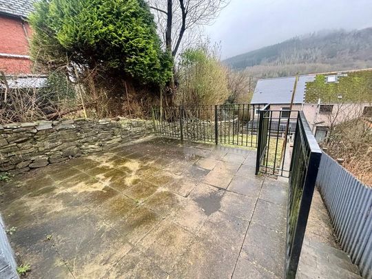 3 bedroom property to rent - Photo 1