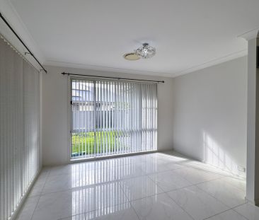 "Large Family Home" - Photo 4