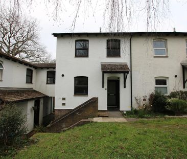 3 bed End of Terrace House for let - Photo 1