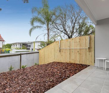 BRAND NEW FULLY FURNISHED OXLEY STUDIOS - Photo 5