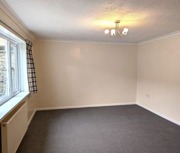 2 bedroom semi-detached house to rent - Photo 2