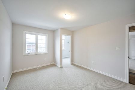 For Lease - 11 dawn blossom Drive, Georgina, Ontario - Photo 3