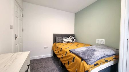 4 bedroom private hall to rent - Photo 5