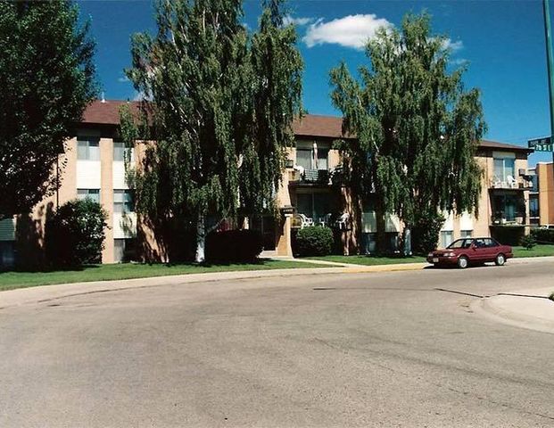 Elk Apartments | 1605 7th Street East, Saskatoon - Photo 1